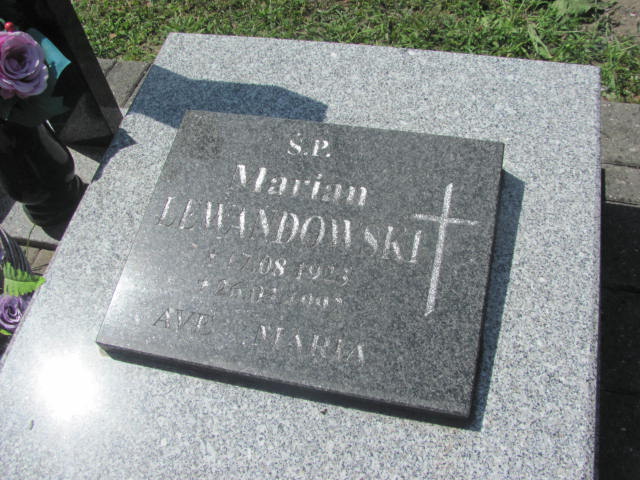 Marian Lewandowski 1923 Iłowa - Grobonet - Wyszukiwarka osób pochowanych