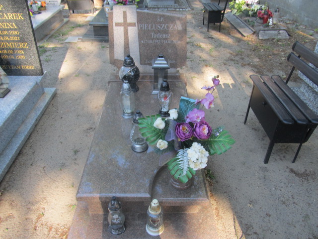 Grób Tadeusz Pieluszczak